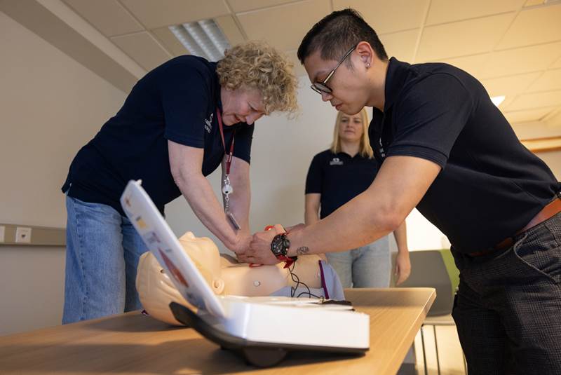 Starfsfólki kennd grunnendurlífgun